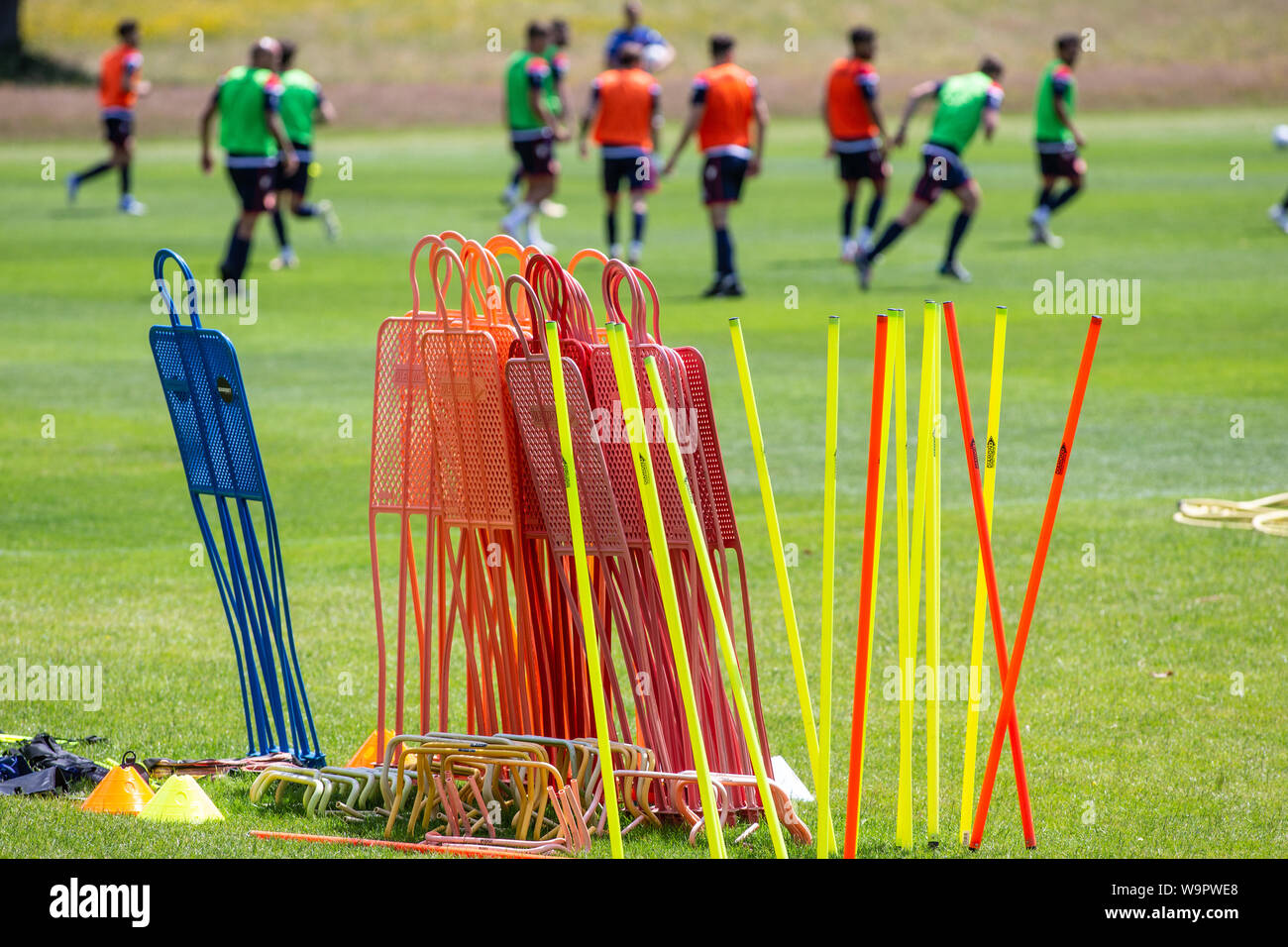Football Training Equipment Fotos E Imagenes De Stock Alamy Football Training Equipment Fotos E Imagenes De Stock Alamy