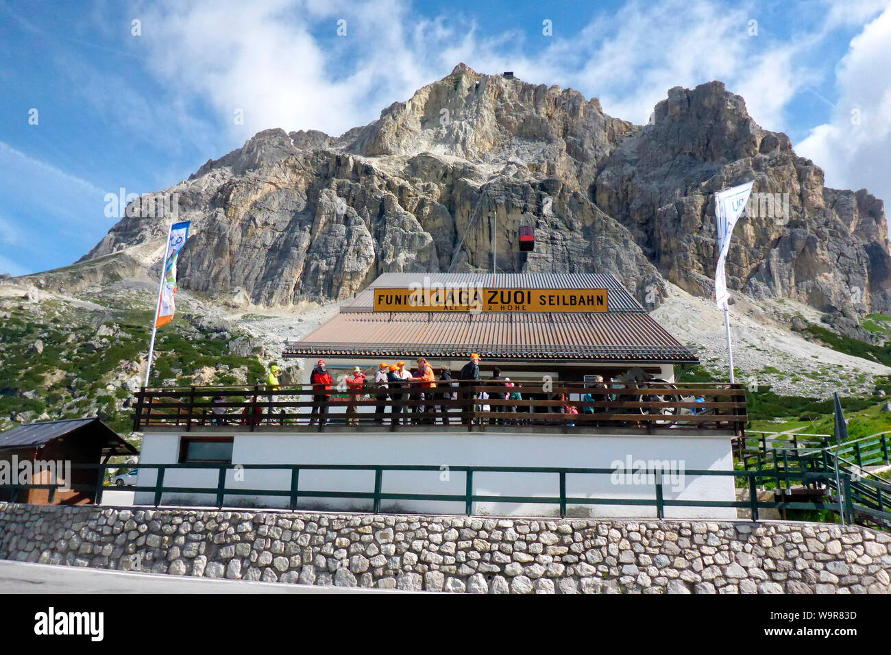 La estación de teleférico Lagazuoi, Cortina d'Ampezzo, Veneto, Italia, Europeo Foto de stock