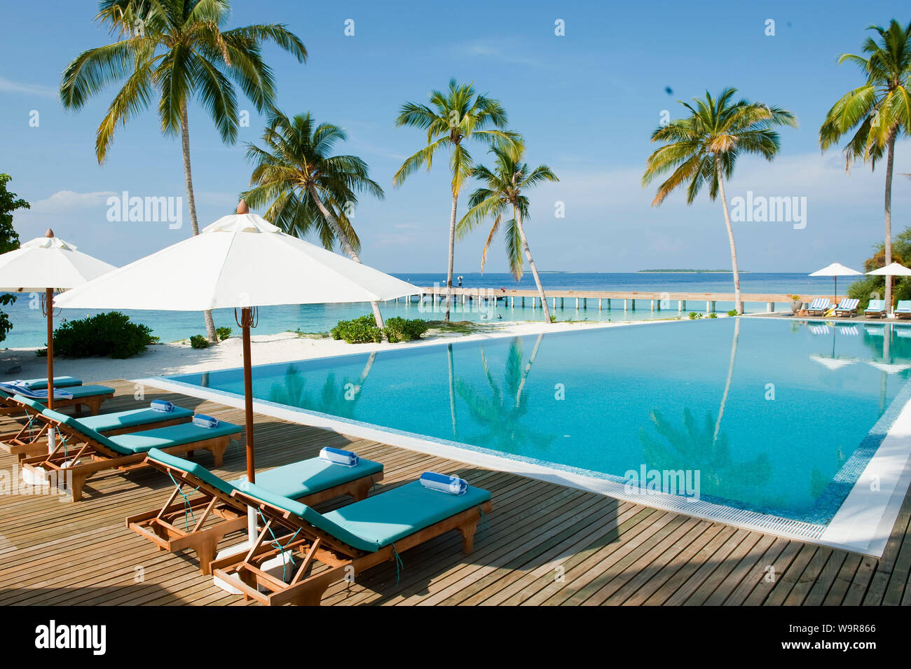 Maldivas Isla de Filaidhoo, piscina al aire libre, la piscina, la RAA ATOLL, Maldivas, Asia Filaidhoo Foto de stock