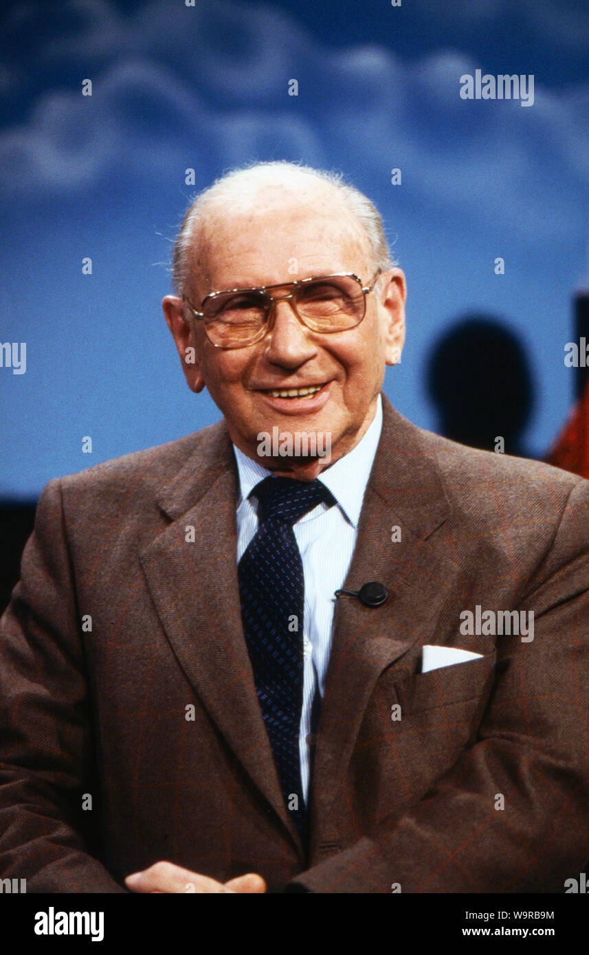 Robert Lembke zu Gast in der 100. "Chartshow Folge der Formel Eins" en München, Alemania 1985. Foto de stock