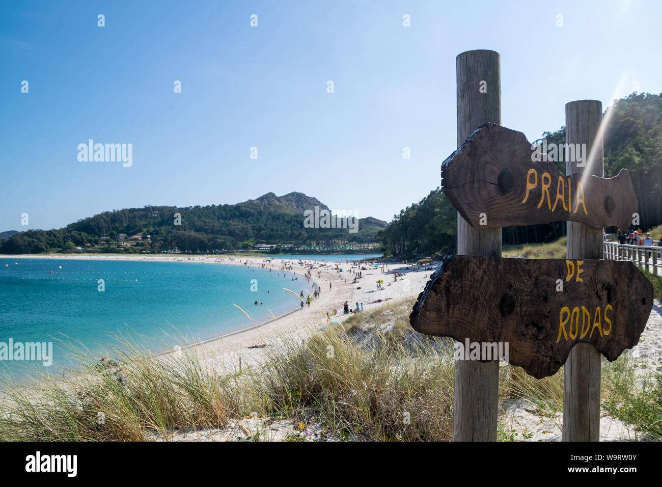 Vista de la playa de Rodas en las Islas Cíes. Una de las mejores playas del mundo Foto de stock