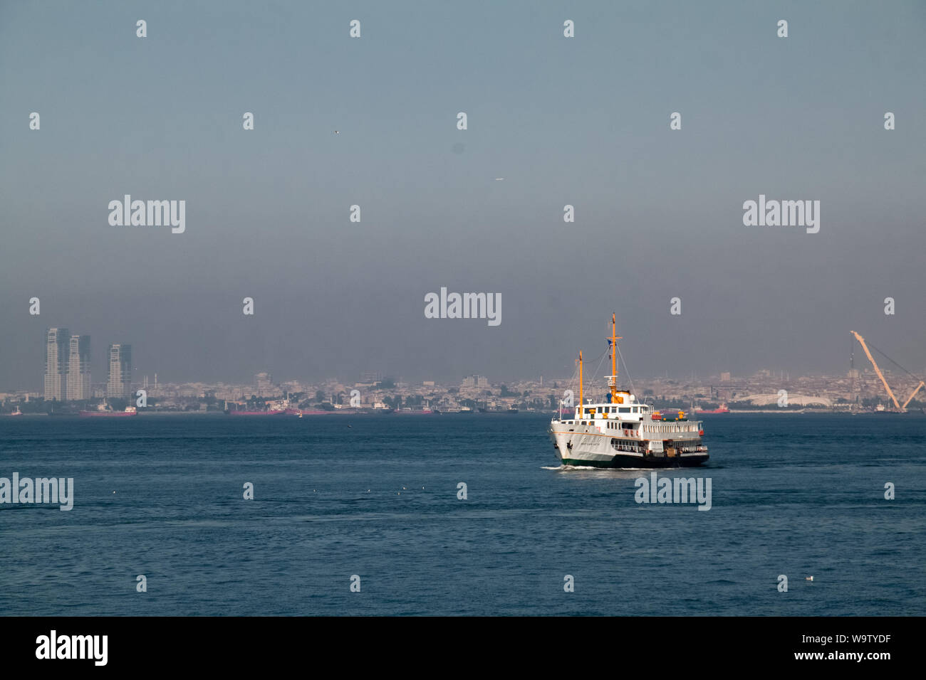 Estrecho de Estambul cruceros programados Foto de stock