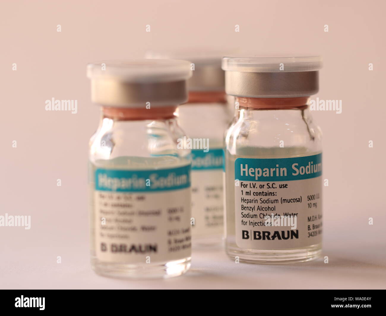 La heparina sódica viales , medicamento anticoagulante Foto de stock