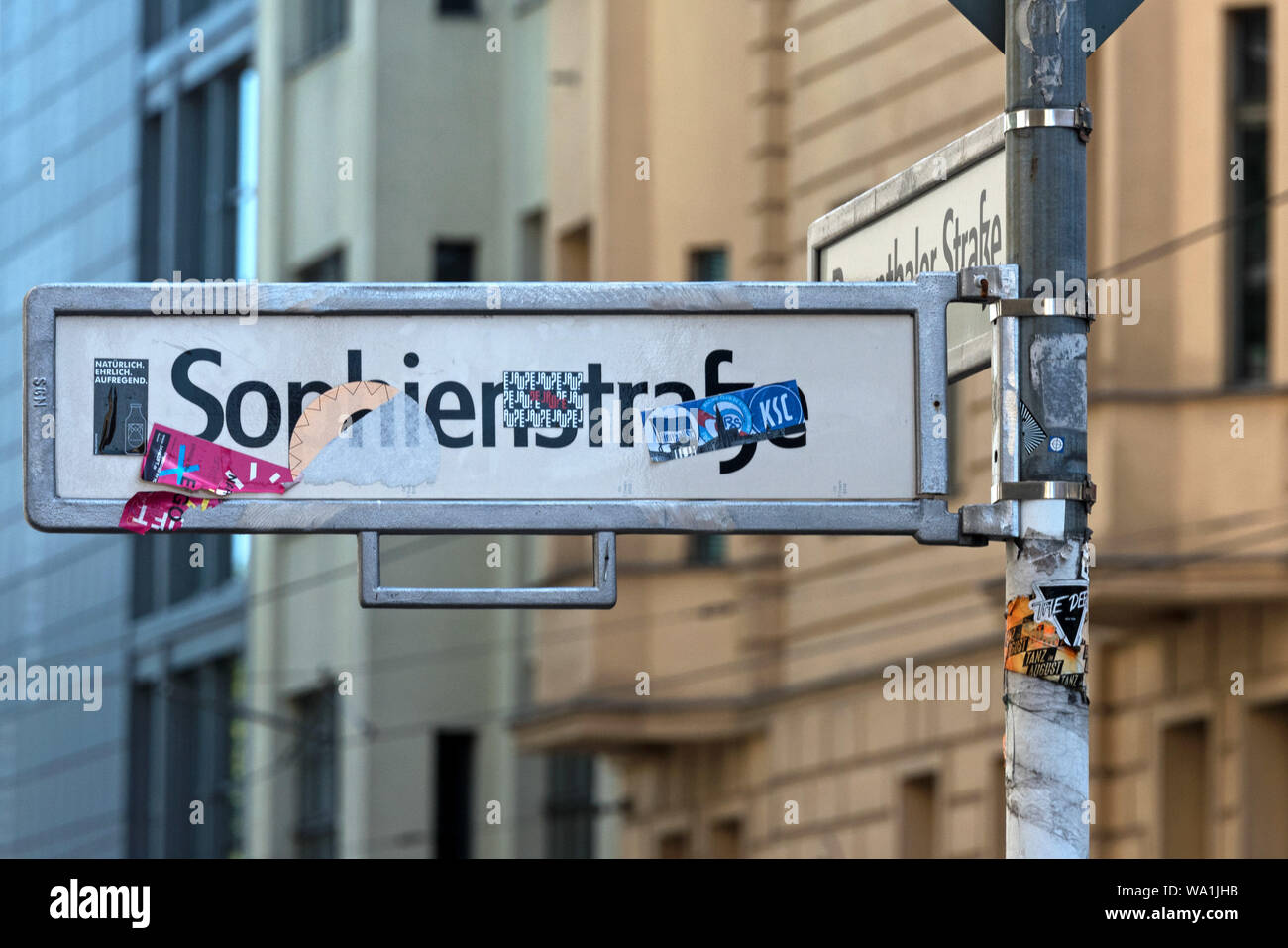 Signo de la calle Sophienstrasse, Berlín, Alemania Foto de stock