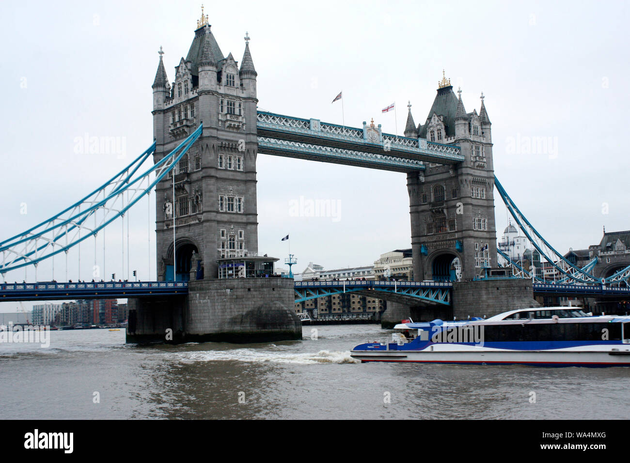 El Tower Bridge de Londres - una arquitectura Victoriana Foto de stock