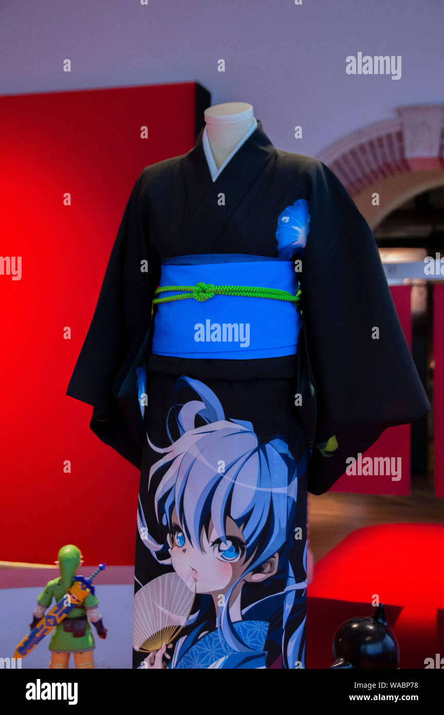 Anime figura en un kimono el fresco Japón exposición en el Tropenmuseum Amsterdam Países Bajos 2019 Fotografía de stock - Alamy Anime figura en un kimono el fresco Japón exposición en el Tropenmuseum Amsterdam Países Bajos 2019 Fotografía de stock - Alamy