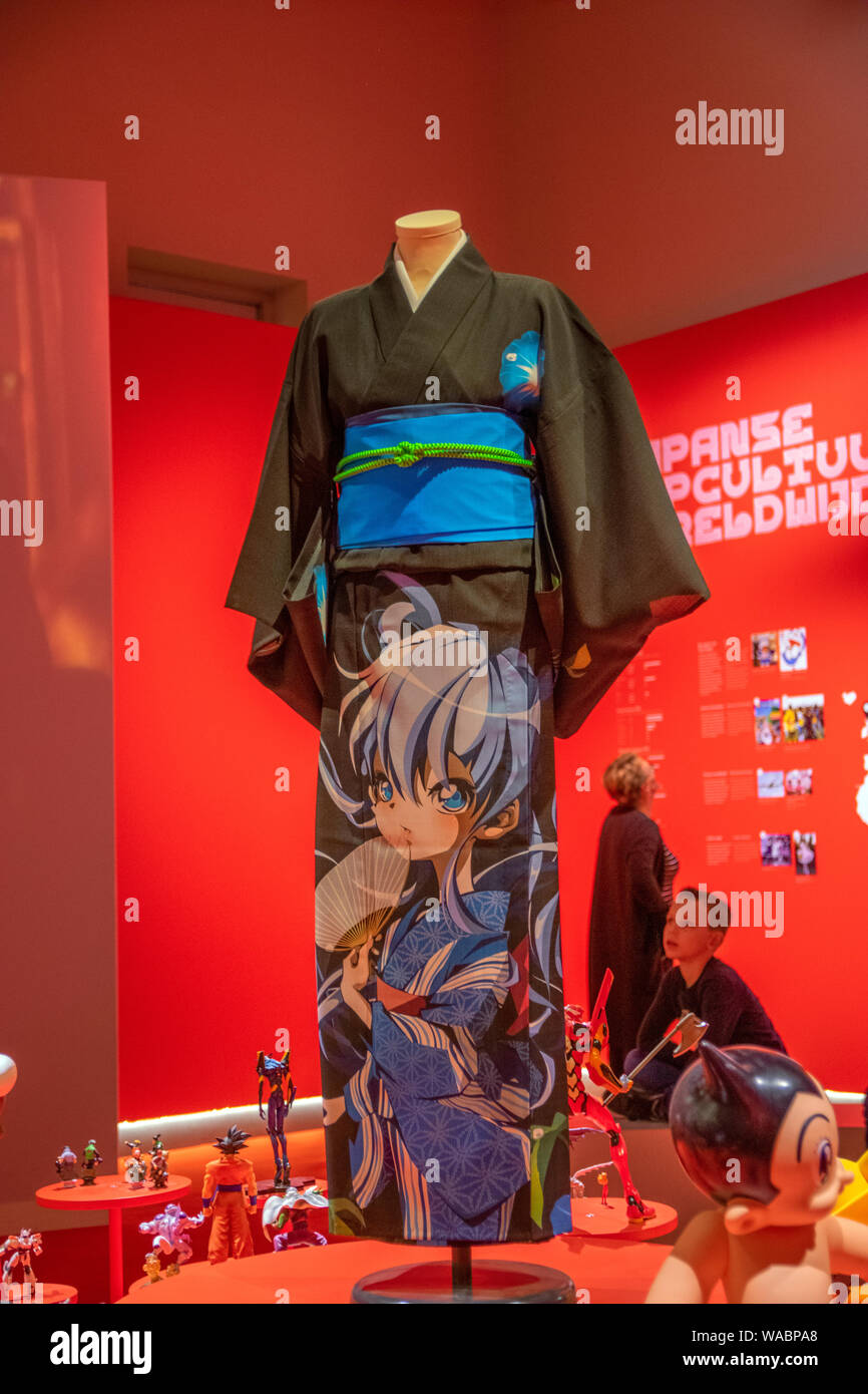 Anime figura en un kimono el fresco Japón exposición en el Tropenmuseum Amsterdam Países Bajos 2019 Fotografía de stock - Alamy Anime figura en un kimono el fresco Japón exposición en el Tropenmuseum Amsterdam Países Bajos 2019 Fotografía de stock - Alamy