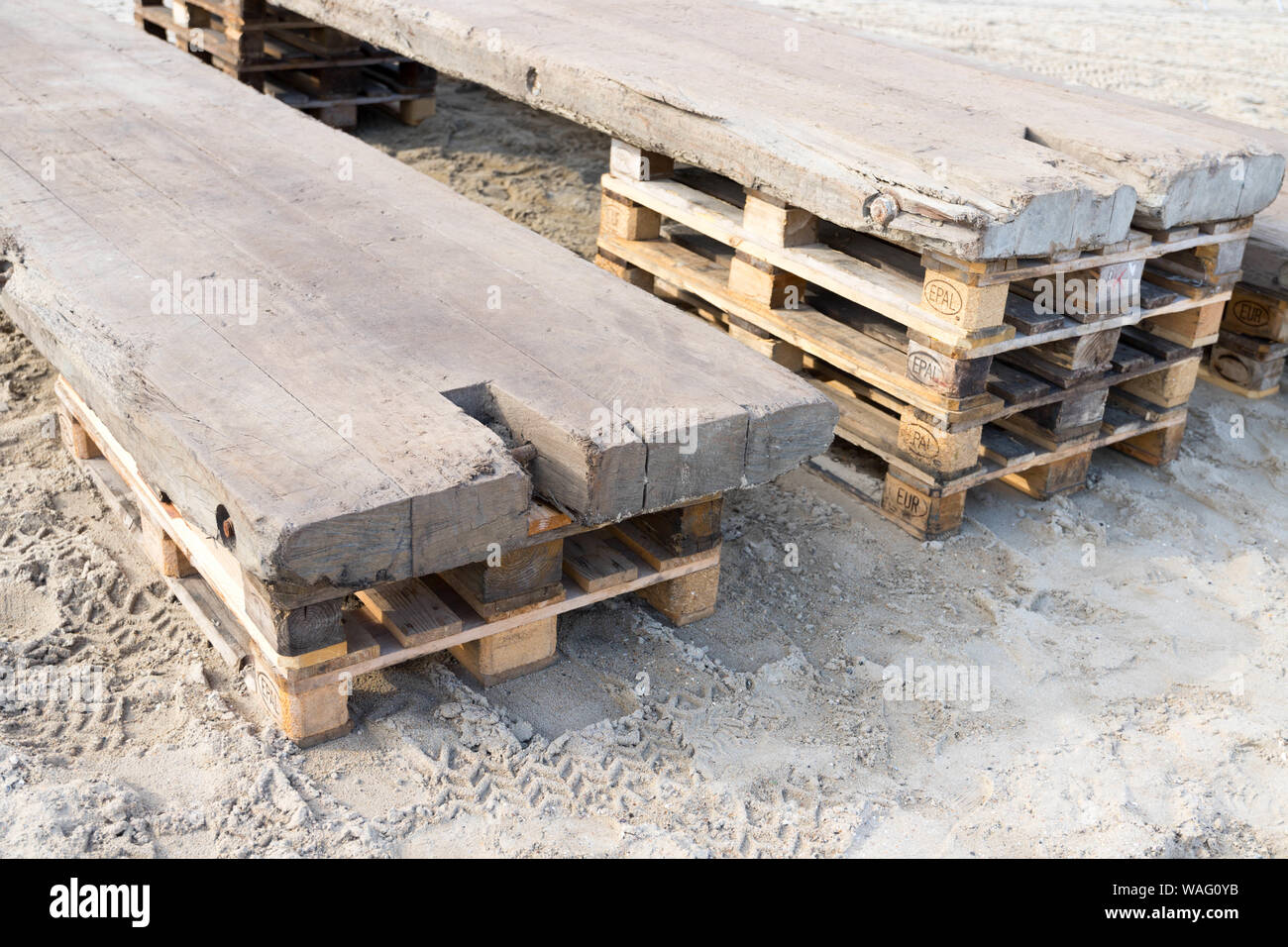 Recycled pallet wood fotografías e imágenes de alta resolución - Página 2 -  Alamy