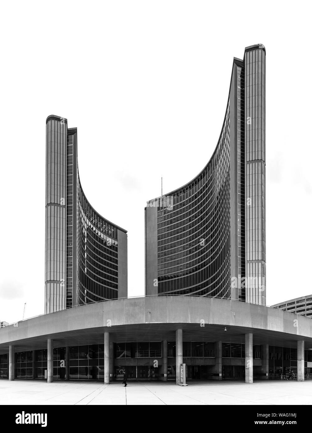 Una fotografía en blanco y negro del Toronto City Hall. Foto de stock