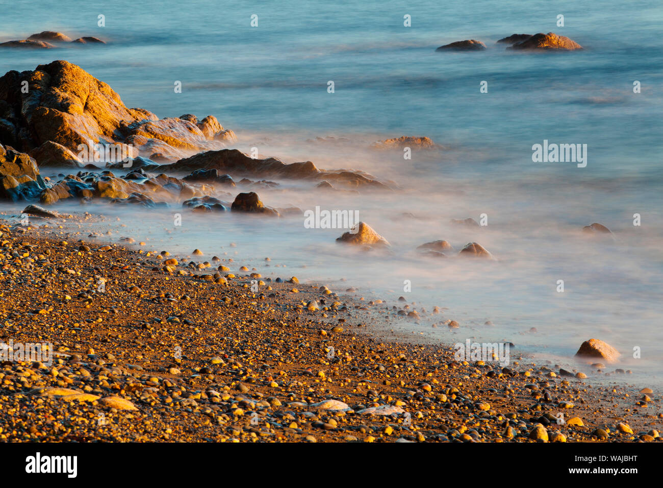 Seascape con la larga exposición a la playa Browning, Sechelt, British Columbia, Canadá Foto de stock