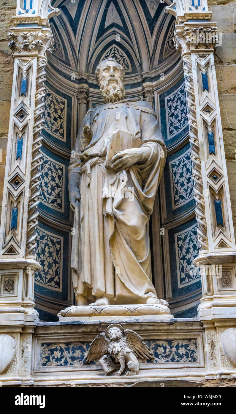 La estatua de San Marcos, la iglesia de Orsanmichele, Florencia, Italia. Estatua de Donatello 1411 Foto de stock