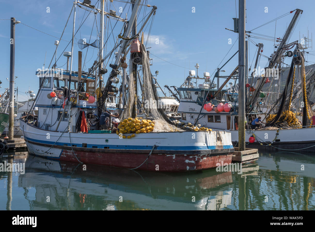 Ee.Uu., Alaska, Craig. La flota pesquera comercial en puerto. Crédito: Don Paulson Jaynes / Galería / DanitaDelimont.com Foto de stock