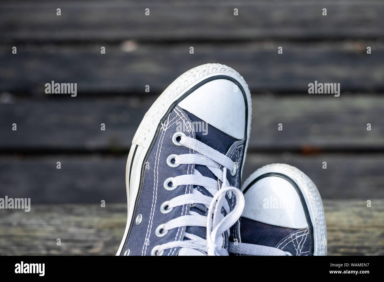 Converse all star brand fotografías e imágenes de alta resolución - Página  3 - Alamy