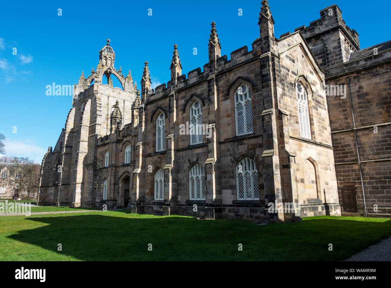 Corona la torre de la capilla de King's College, Universidad de Aberdeen, Old Aberdeen, Aberdeen, Escocia, Reino Unido Foto de stock