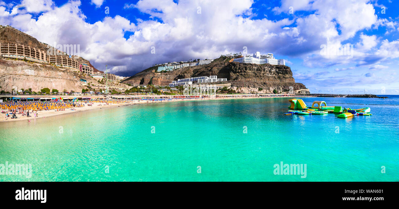 Hermosa playa de los Amadores, Gran Canaria, España. Foto de stock
