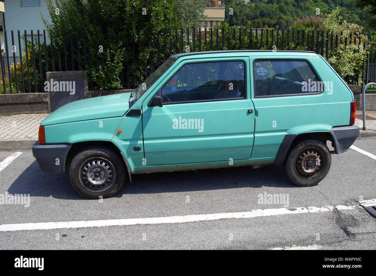 Seat marbella fotografías e imágenes de alta resolución - Alamy