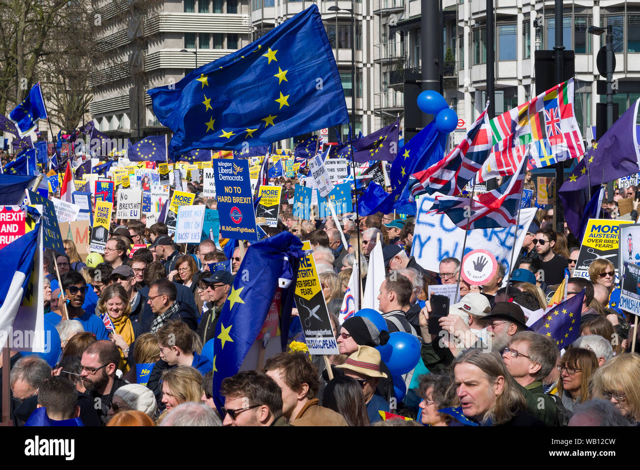 Unite para Europa, Pro Unión Europea marzo, Park Lane, Londres, Gran Bretaña. Unite para Europa, es una organización con la cual pro UE y nunca quiso Brexi Foto de stock