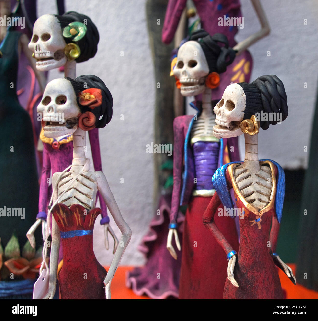 Tom Audreath Masaje Fuera de borda Dia de las muñecas muertas fotografías e imágenes de alta resolución - Alamy
