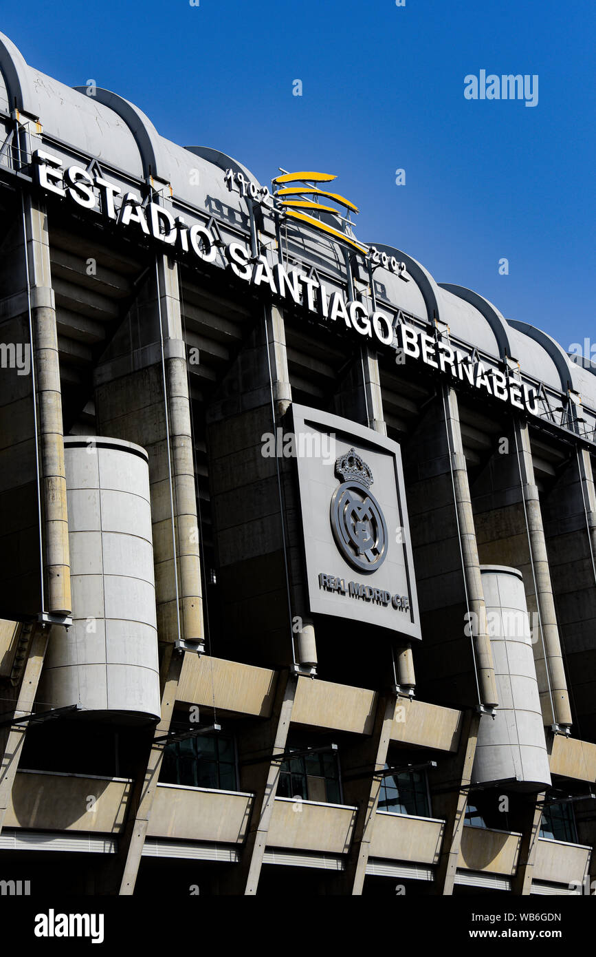 Madrid, España - Julio 21, 2019: Estadio Santiago Bernabeu, sede del Real Madrid Foto de stock
