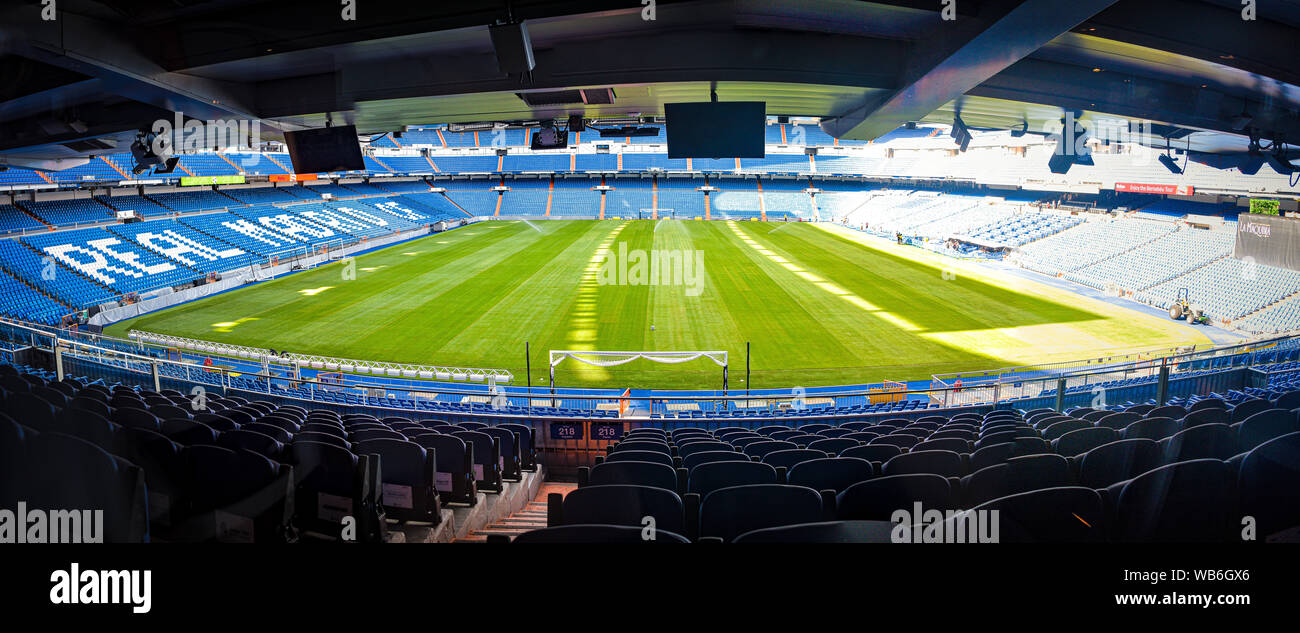 Madrid, España - Julio 21, 2019: Estadio Santiago Bernabeu, sede del Real Madrid Foto de stock