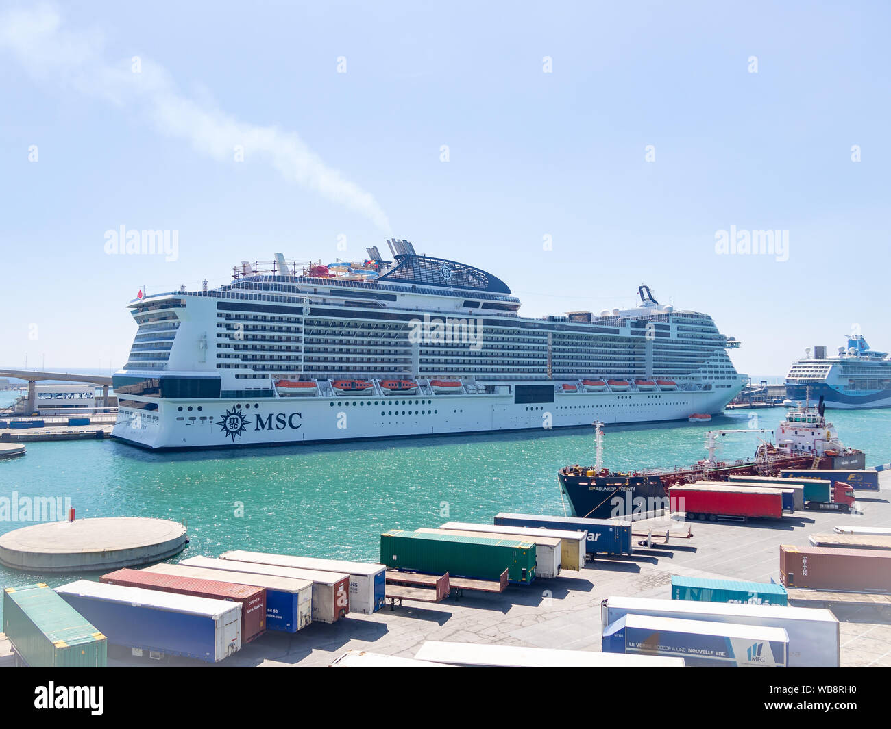 BARCELONA, España-Agosto 9, 2019: MSC Bellissima crucero en el puerto de  cruceros de Barcelona Fotografía de stock - Alamy