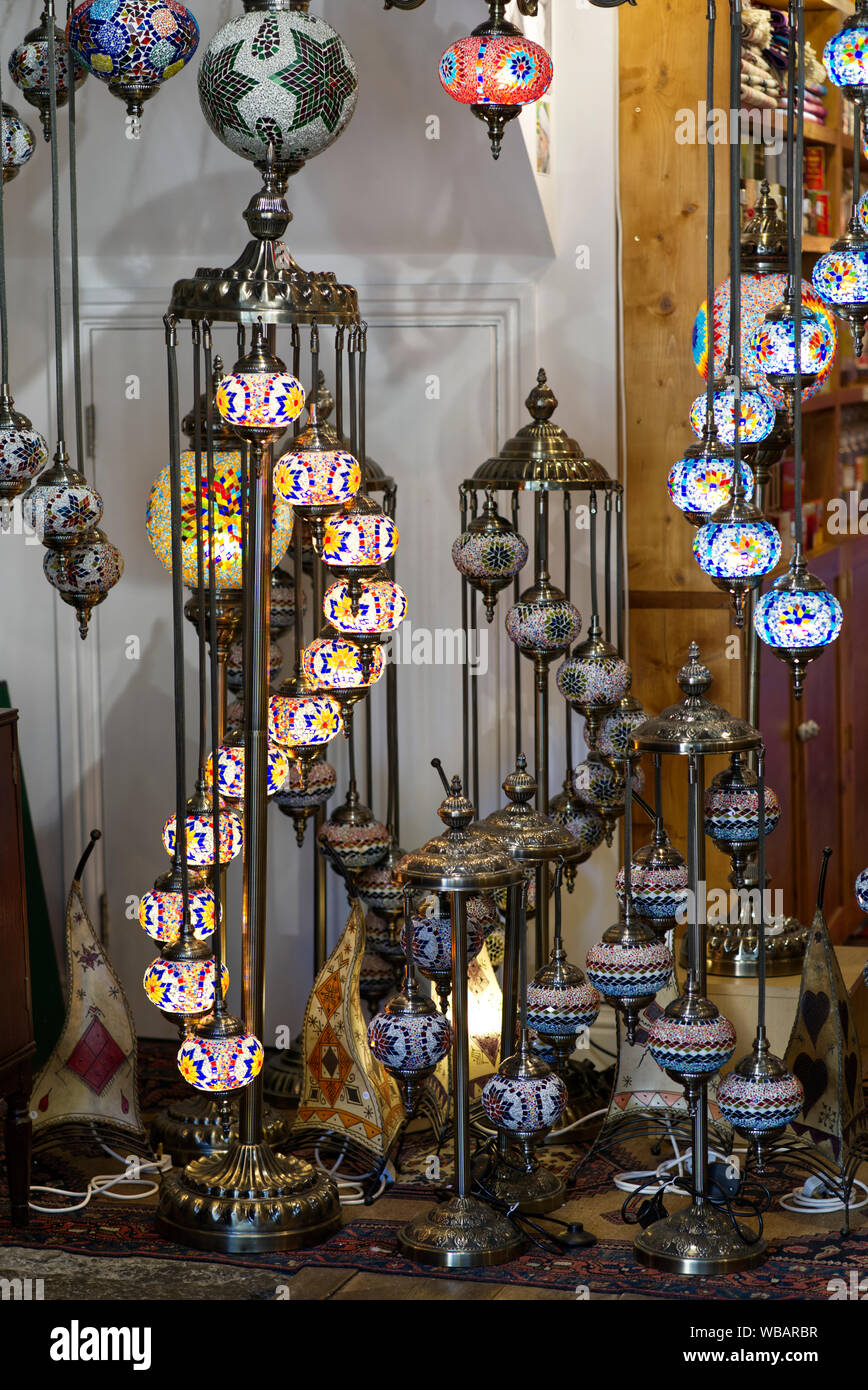 Lámparas turcas fotografías e imágenes de alta resolución - Alamy