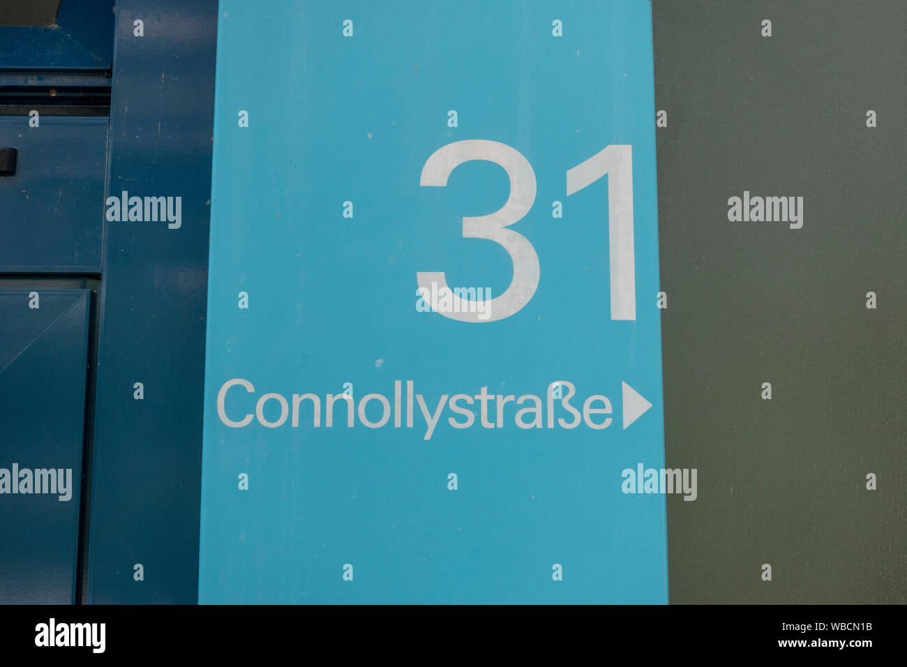 Connollystraße 31 placa de dirección, el sitio de la masacre de Múnich durante los Juegos Olímpicos de Verano de 1972 en Munich, Alemania. Foto de stock