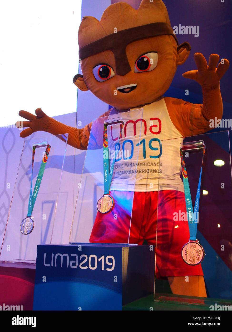 Milco, la mascota, y las medallas de los juegos Panamericanos. El diario de  medallas de oro, plata y cobre para la Pan American y Juegos  Parapanamericanos Lima 2019, proporcionados por la Sociedad