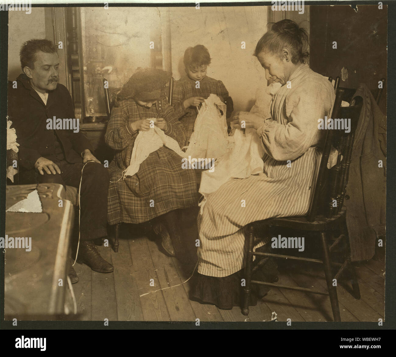 Los trabajadores de la industria del vestido. Upper East Side, N.Y.C. Resumen: Fotografías de los registros de la Comisión Nacional sobre el Trabajo Infantil (Estados Unidos). Foto de stock