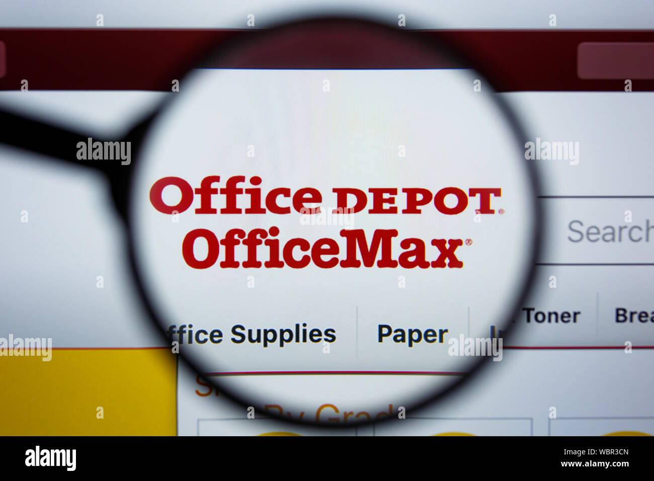 Los Angeles, California, . - 21 Jule 2019: Editorial officedepot  ilustrativos de página web. Office Depot Office Max logo visible en  pantalla Fotografía de stock - Alamy