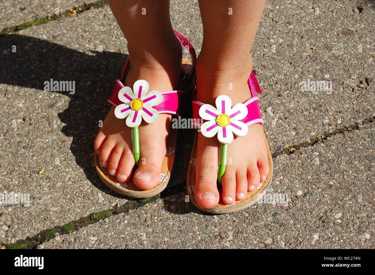 Sandalia De Ninas Fotos E Imagenes De Stock Alamy Sandalia De Ninas Fotos E Imagenes De Stock Alamy