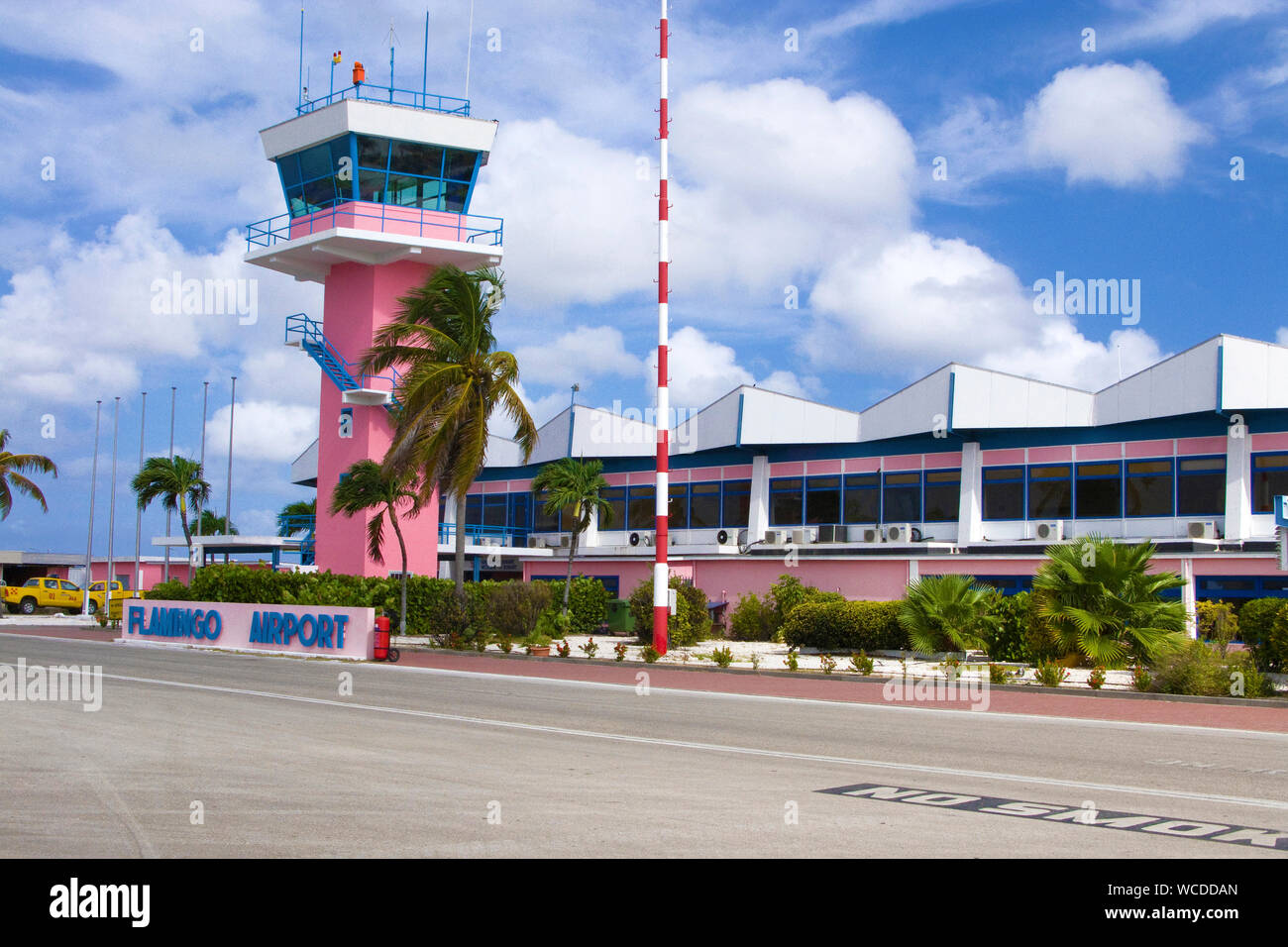 Torre de Flamingo Aeropuerto, el Aeropuerto Internacional de Bonaire, Kralendijk, Bonaire, Antillas Holandesas Foto de stock