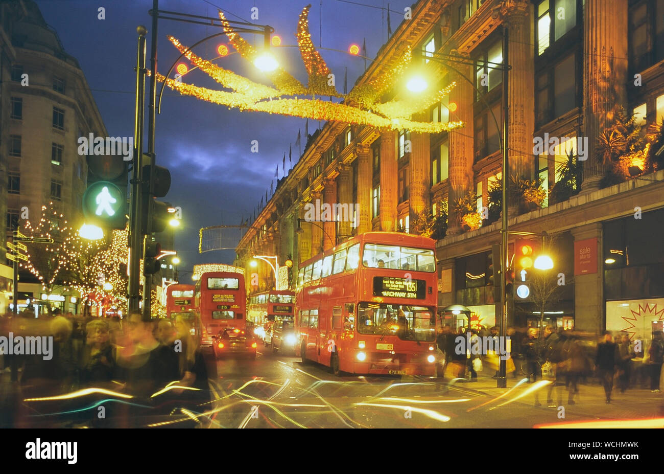 Las luces de Navidad de Oxford Street, Londres, Inglaterra, Reino Unido. Circa 1980 Foto de stock