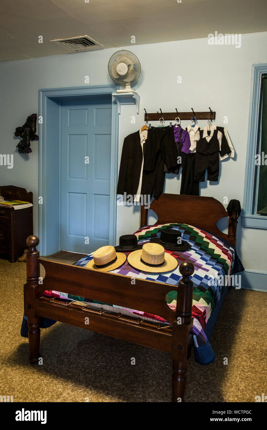 Casa Amish Alemana y Homestead, Condado de Lancaster, PA Imágenes  Pennsylvania, EE.UU., EE.UU., dormitorio vintage, ropa de hogar dormitorio  estilo antiguo vintage Fotografía de stock - Alamy