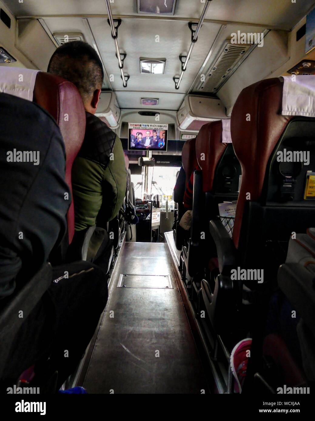 Los pasajeros que viajen en autobús Foto de stock