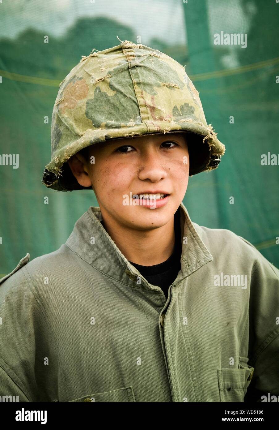 Retrato del soldado del Ejército de Adolescentes Foto de stock