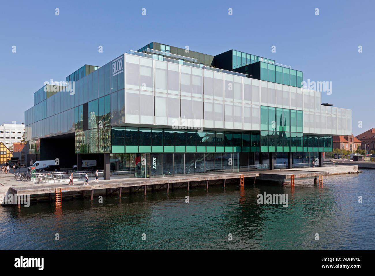 El edificio BLOX, que también alberga el Centro de Arquitectura Danés, un nuevo proyecto de prestigio para la arquitectura y el diseño de los cristianos Brygge en Copenhague. Foto de stock