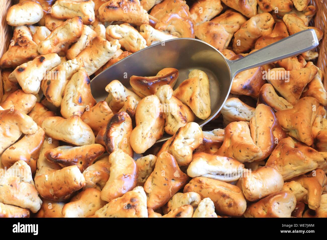 Francia Tarn Carmaux Fabrica De Galletas Deymier Fundada En 1921 Galletas Escaldados Anis Perfumadas Y Pasta Cocida En Agua Y Luego En El Horno Fotografia De Stock Alamy