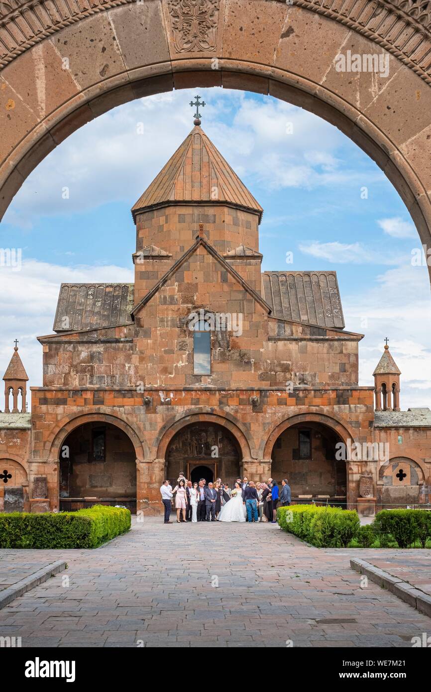 Armenia, Armavir región Echmiadzin, complejo religioso de Echmiadzin listados como Patrimonio Mundial por la UNESCO, San Gayane iglesia construida en el siglo 7o. Foto de stock