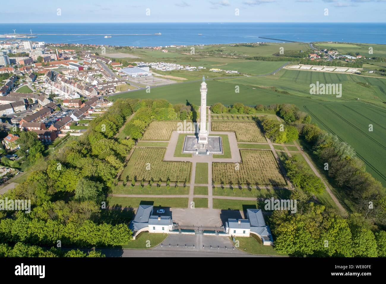 Francia, Pas de Calais, Wimille, Columna de la Grand Army, erigido en 1804 por órdenes de Napoleón I, catalogado como monumento histórico (vista aérea) Foto de stock