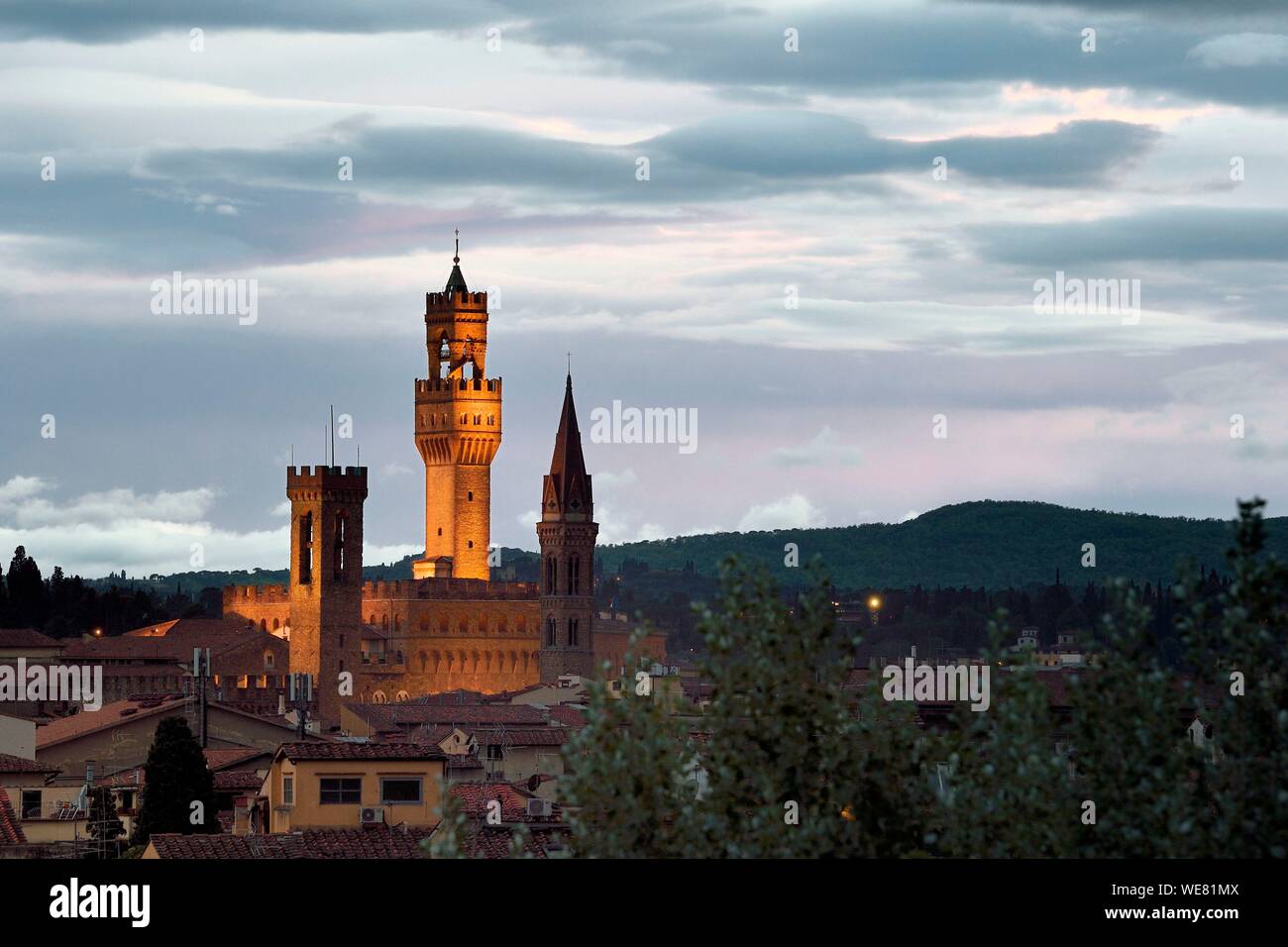 Italia, Toscana, Florencia, catalogado como Patrimonio Mundial por la UNESCO, el Palazzo Vecchio al atardecer Foto de stock