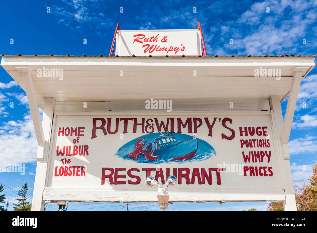 Estados Unidos, Maine, Ellsworth, signo de Rut y Wimpy's Seafood