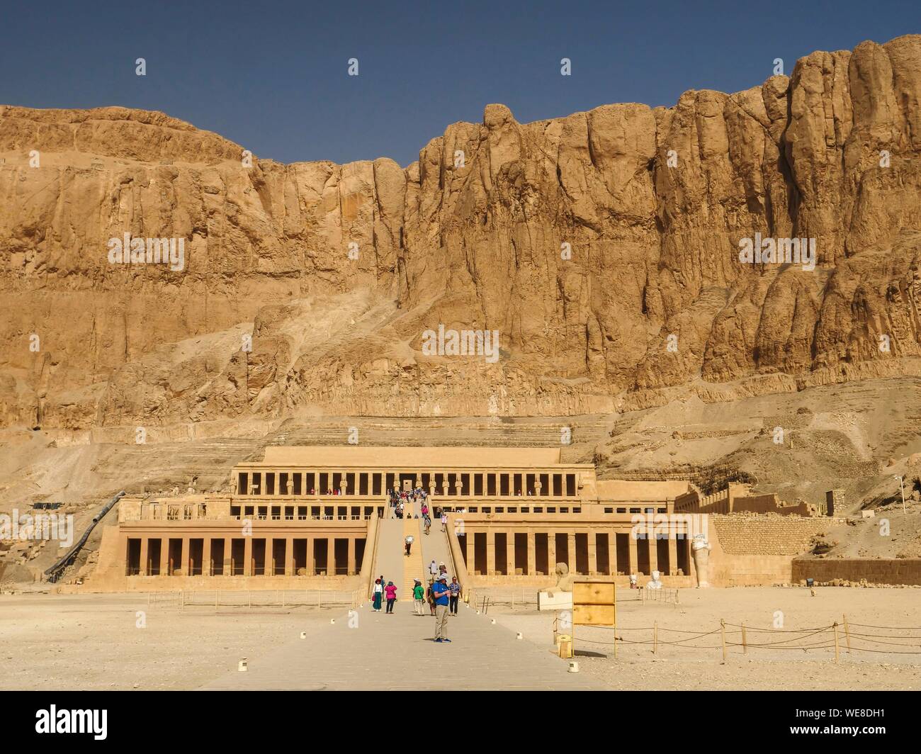 Egipto, en el Alto Egipto, El Valle del Nilo, Luxor, necrópolis tebana, Sitio del Patrimonio Mundial de la UNESCO, al oeste de Tebas, Deir el Bahari, Hatshepsut Foto de stock