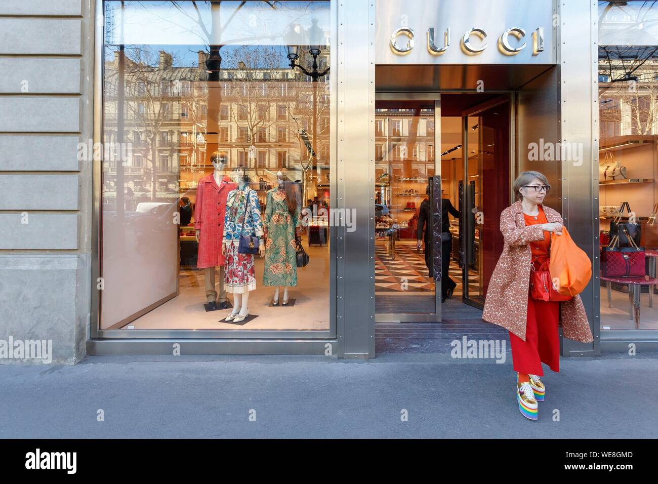 Francia, Paris, tienda Gucci ubicada en Rue Royale Foto de stock