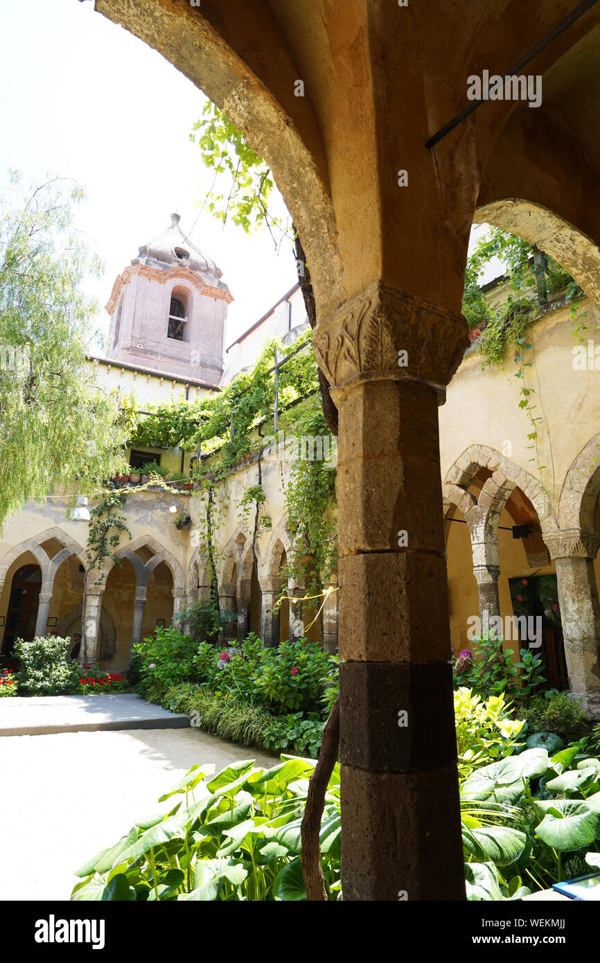 Iglesia y Convento de San Francisco, el Convento di San Francesco, Sorrento, Campania, Sur de Italia, de Europa Foto de stock