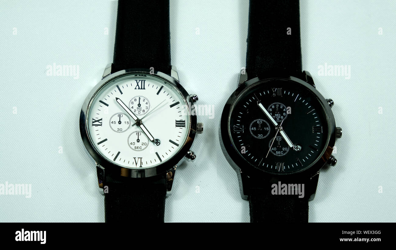 Relojes con estilo fotografías e imágenes de alta resolución - Alamy