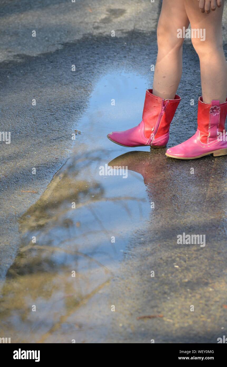 Bota rosa fotografías e imágenes de alta resolución - Alamy