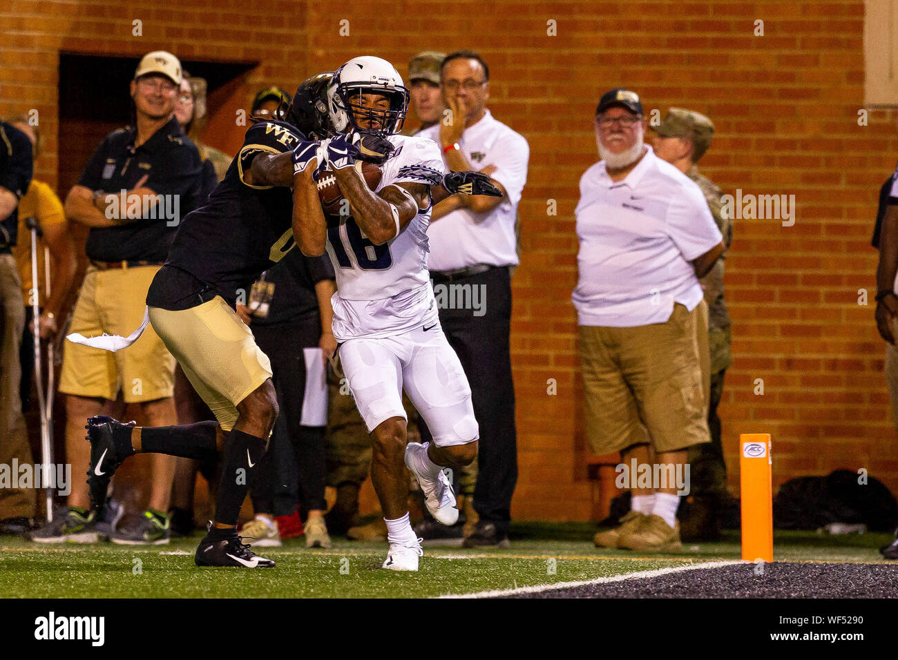 Wake forest demon deacons taylor fotografías e imágenes de alta resolución Alamy