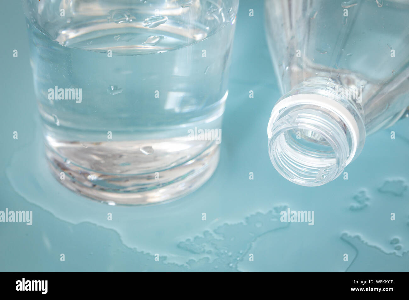 Agua potable / el concepto de desgaste y la falta de agua potable en el  mundo Fotografía de stock - Alamy
