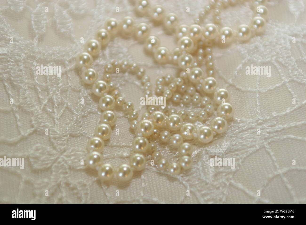 Perla de la boda fotografías e imágenes de alta resolución - Alamy